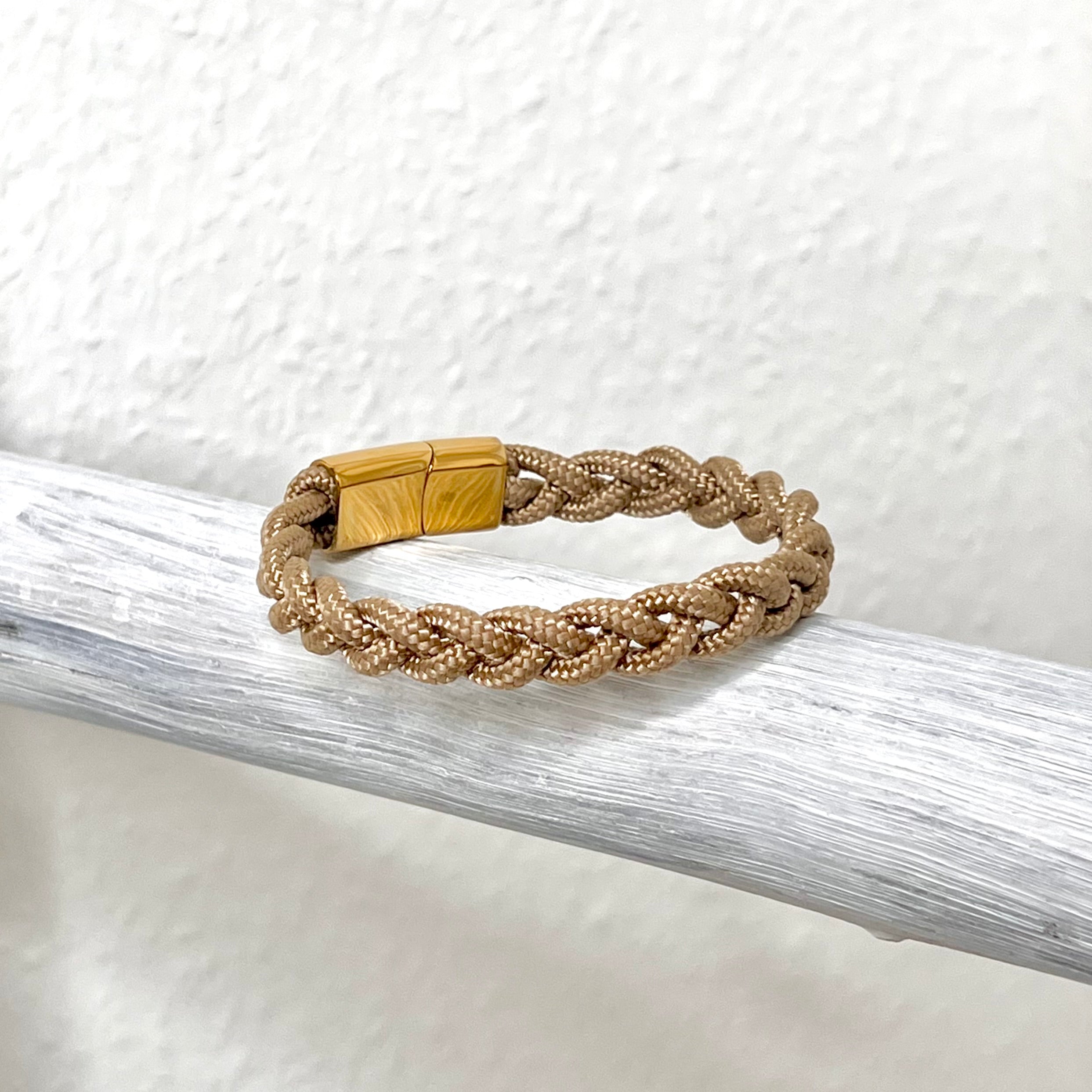 Armband „Wellentanz“ - Creme Gold