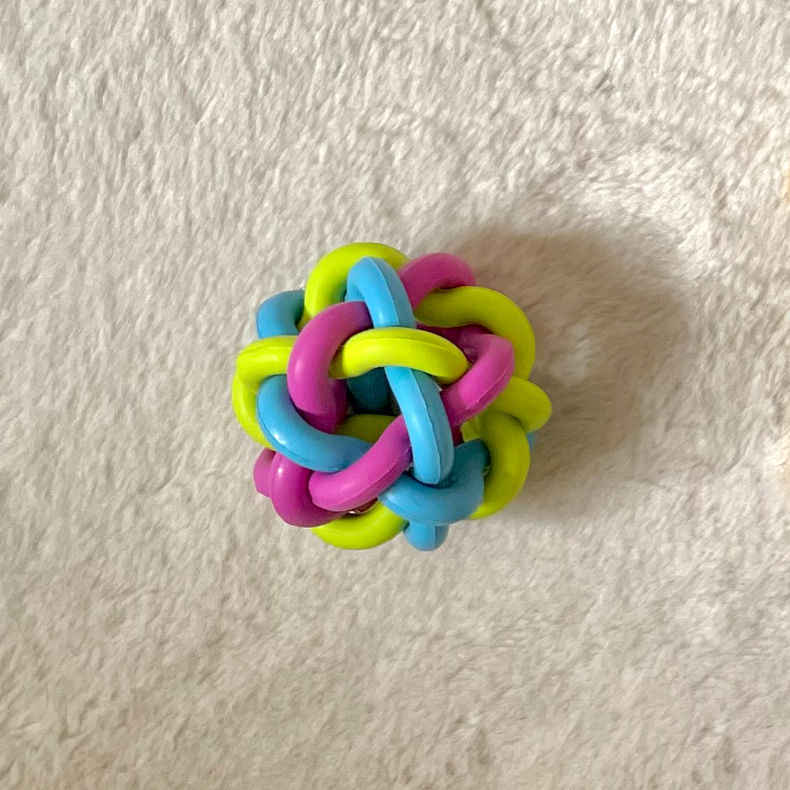 Hunde-Ball aus Gummi - Welpenspielzeug
