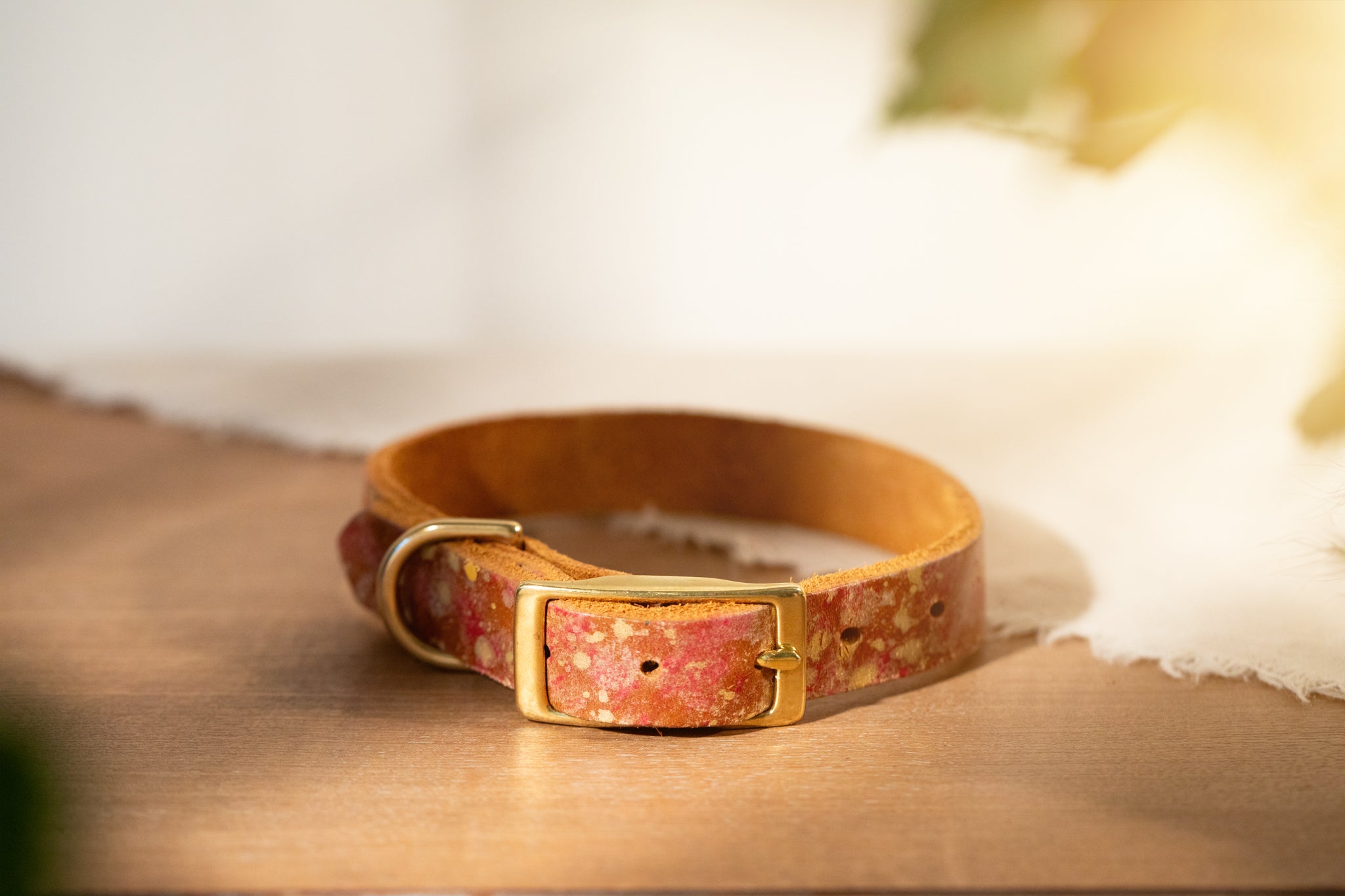 Partnerlook Set - Tillit- Cognac Leder veredelt - Himbeer x gold - Halsband und Armband