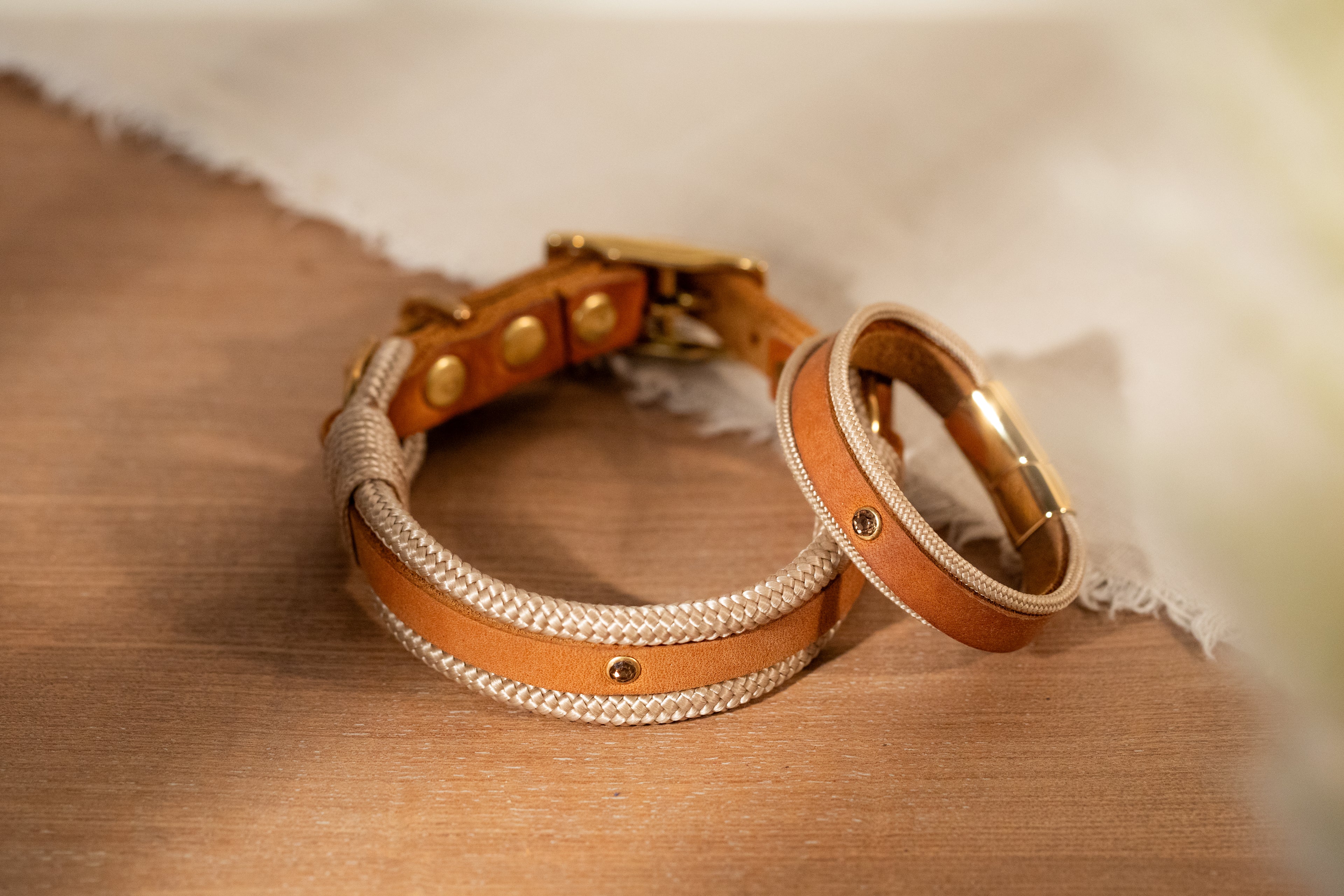 Partnerlook Set - "Lykke" cognac Leder x creme - Halsband und Armband
