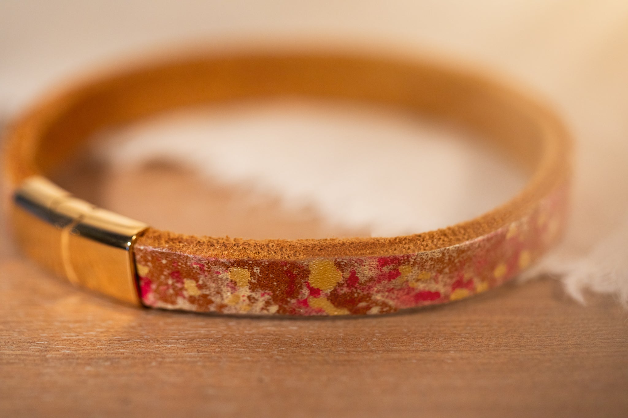 Partnerlook Set - Tillit- Cognac Leder veredelt - Himbeer x gold - Halsband und Armband