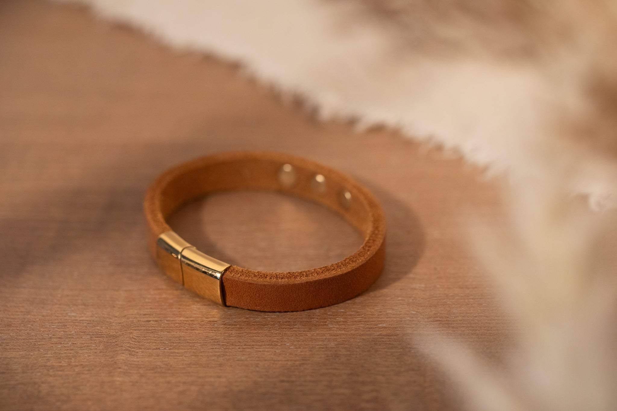 Partnerlook Set - „Weitblick“ - Halsband und Armband - Cognac Leder mit Strassnieten