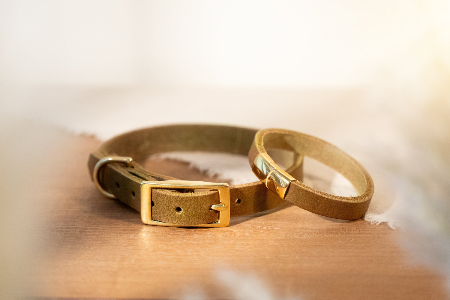 Partnerlook Set - Tova - Oliv Leder PUR - Halsband und Armband