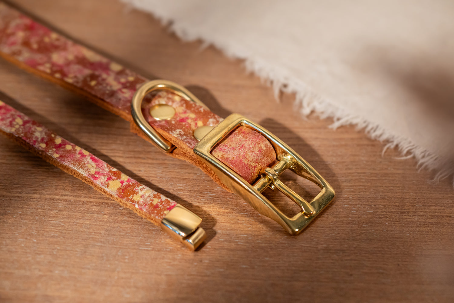 Partnerlook Set - Tillit- Cognac Leder veredelt - Himbeer x gold - Halsband und Armband
